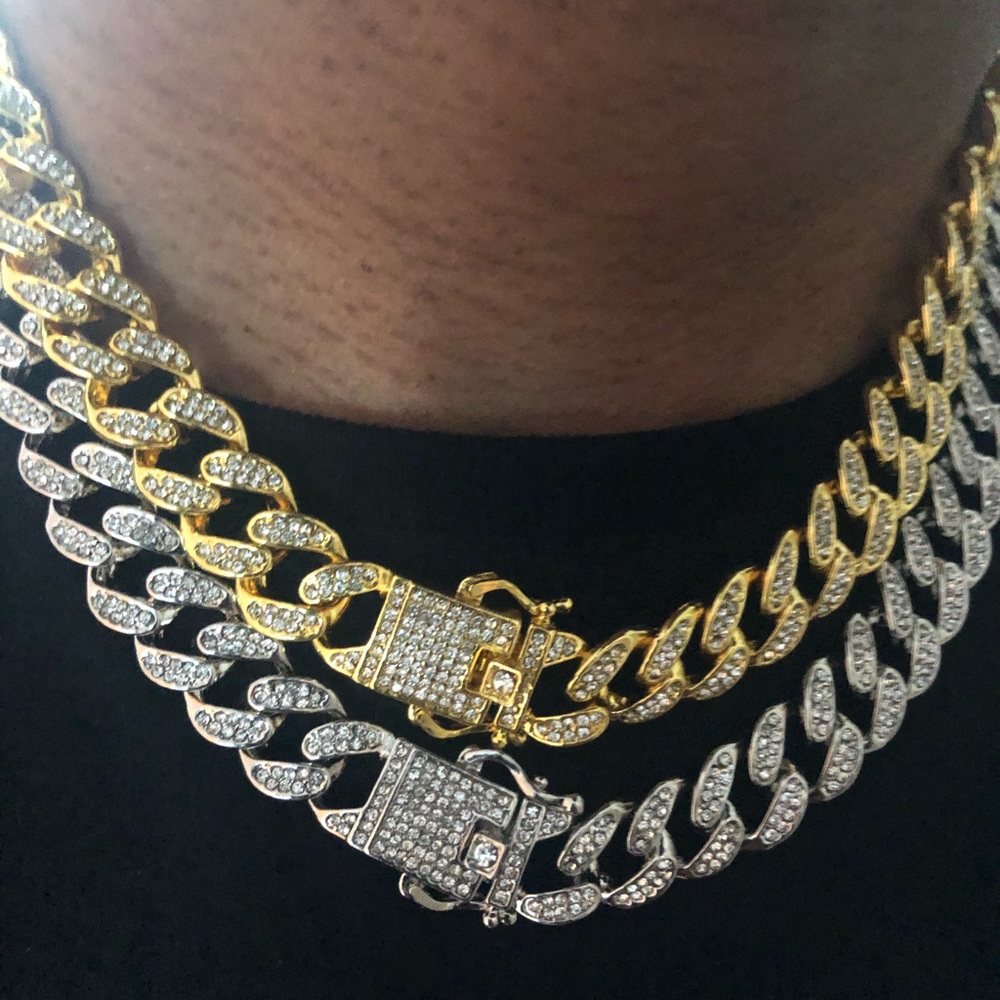 ICED CUBAN LINK NECKLACE - Picture 5 of 7